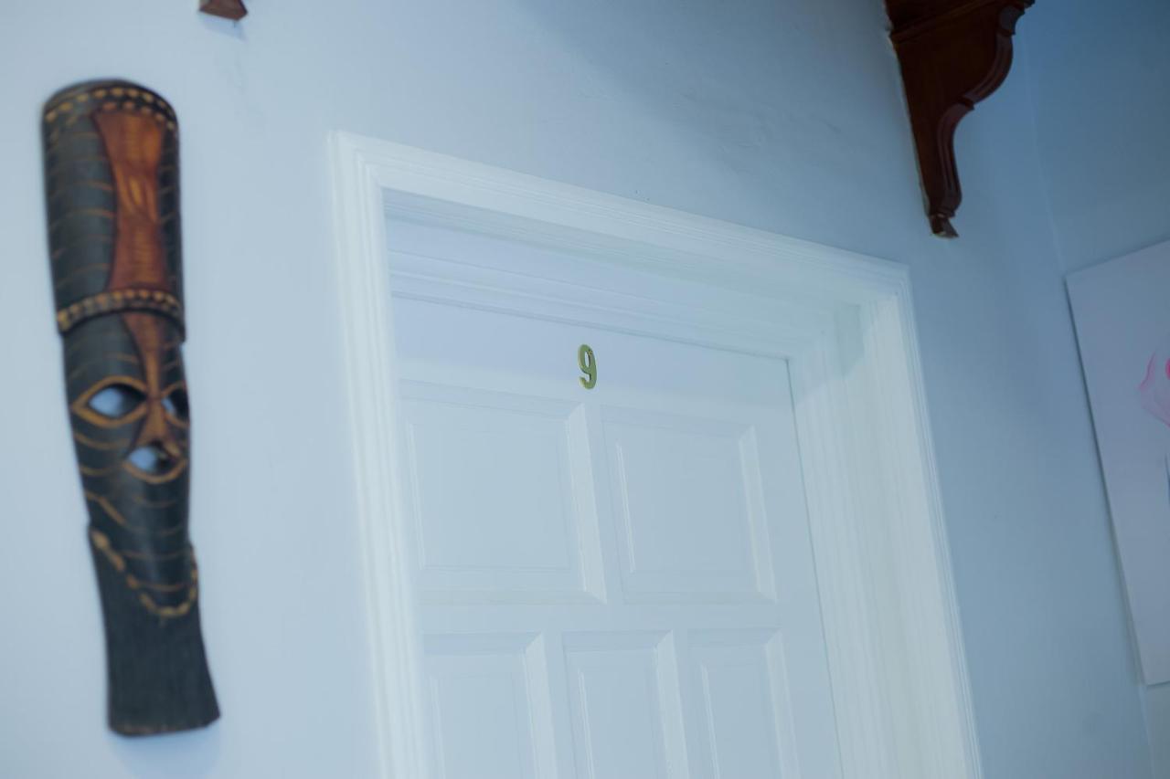 Kv Luxury Guest House ヨハネスブルグ エクステリア 写真