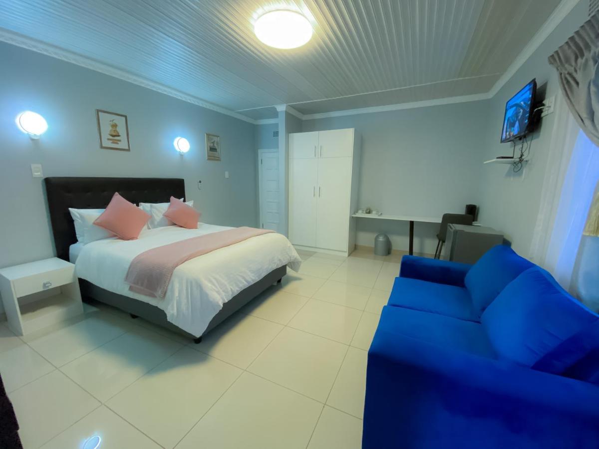 Kv Luxury Guest House ヨハネスブルグ エクステリア 写真